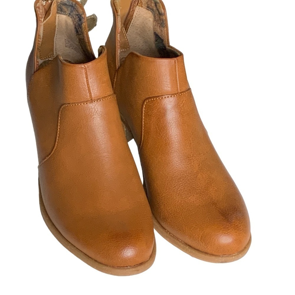 Boc- brown ankle boots. New in Box. size 8.5 - Picture 2 of 5